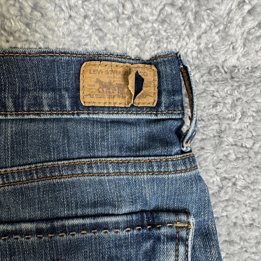 Levis 512 Shorts Womens 8 Blue Denim Perfectly Slimming Jean Bermuda Pocket Flap - Picture 4 of 9